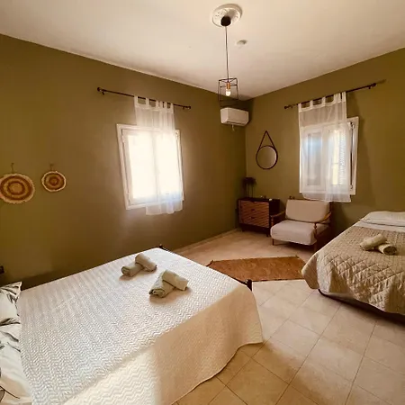 Casa Bellina ,potamos Private Garden & Free Parking *