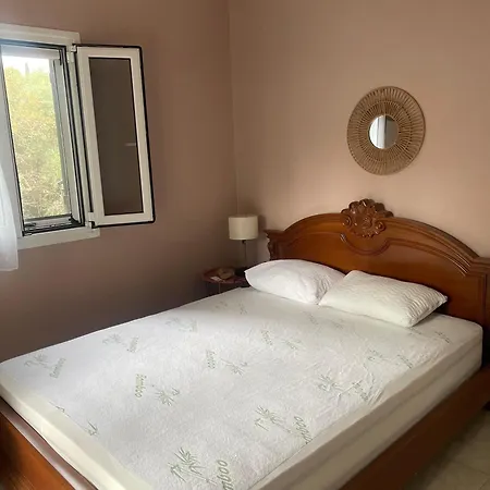 Casa Bellina ,potamos Private Garden & Free Parking *