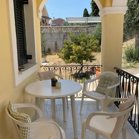 Casa Bellina ,potamos Private Garden & Free Parking 度假居