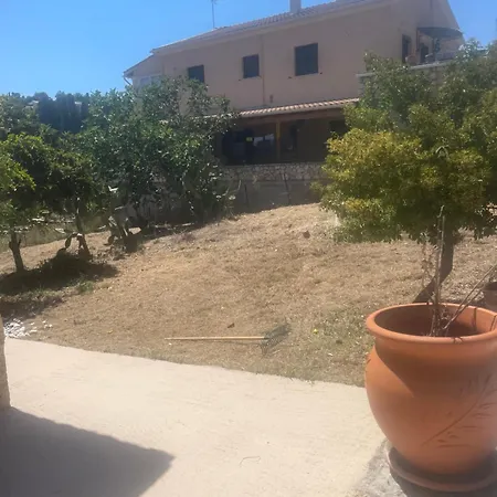 Casa Bellina ,potamos Private Garden & Free Parking 度假居 *