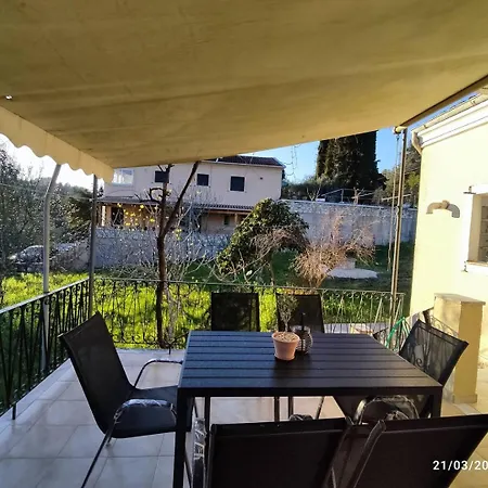 Casa Bellina ,potamos Private Garden & Free Parking 度假居 *